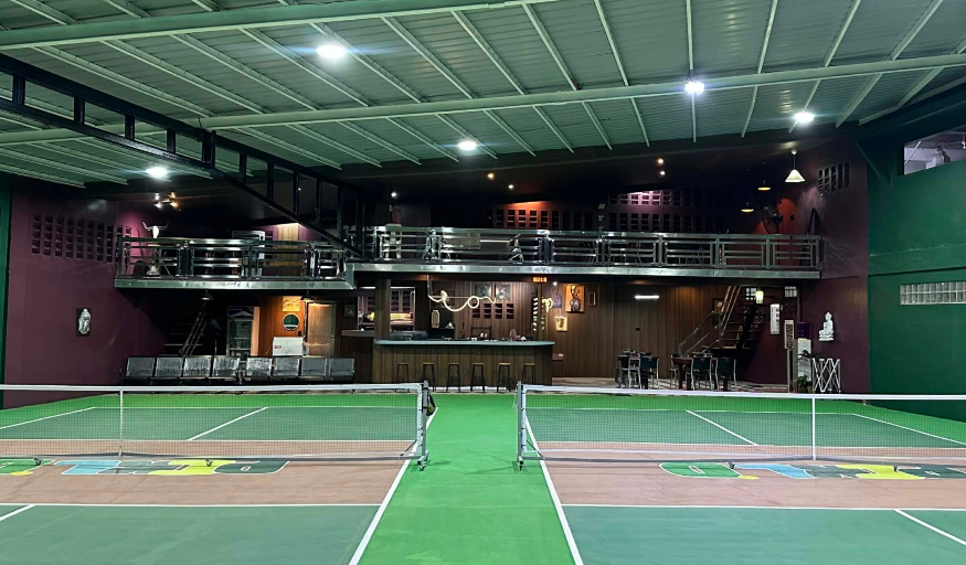 PICKL'D Pickleball Cafe court photo