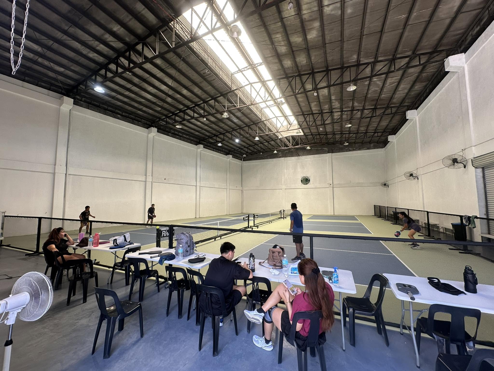 Paddlehub Sports Center court photo