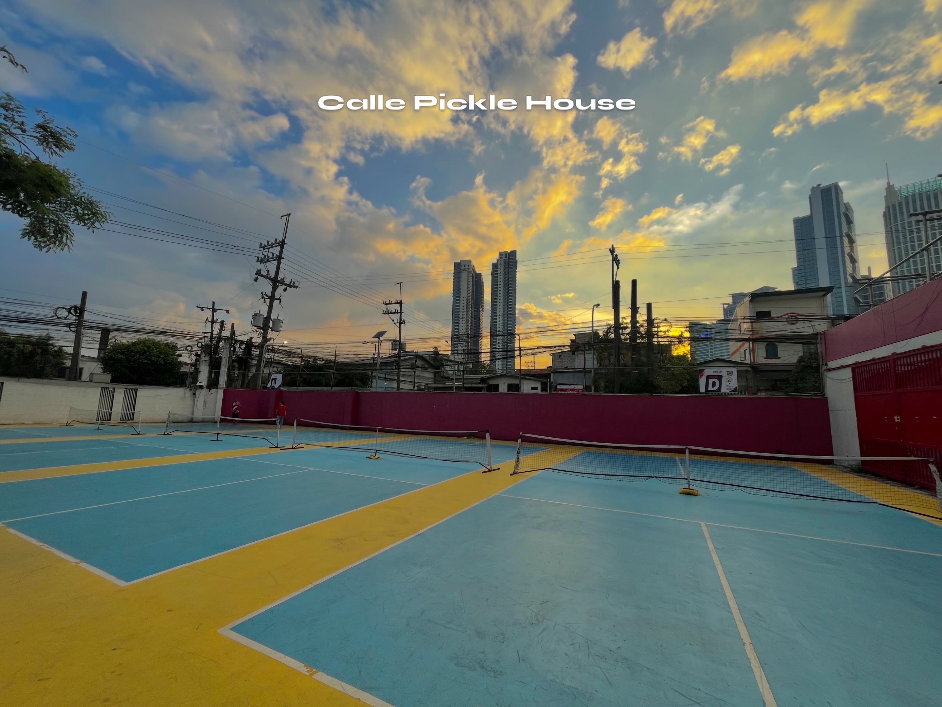 Calle Pickle House court photo